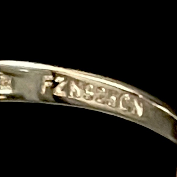 🆕🌸Bella Luce White Simulated Diamond Sterling Silver 925 Ring Sz 10 NWT - Picture 5 of 6